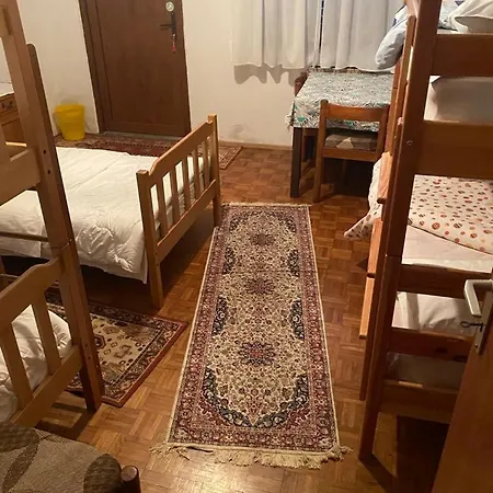 Sezana Bed & Breakfast