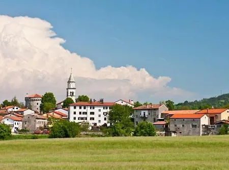 B&B LOKEV Lipica HostelSezana *