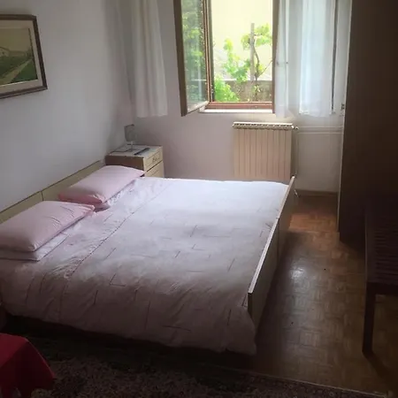 Sezana Bed & Breakfast *