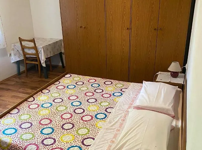 Lipica Hostelsezana Couette-café